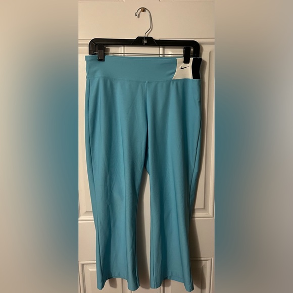 Nike Dri-Fit Workout Pants Size Medium (8-10) - Picture 2 of 5